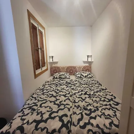 Piso Con Terraza En Cabanyal Valence