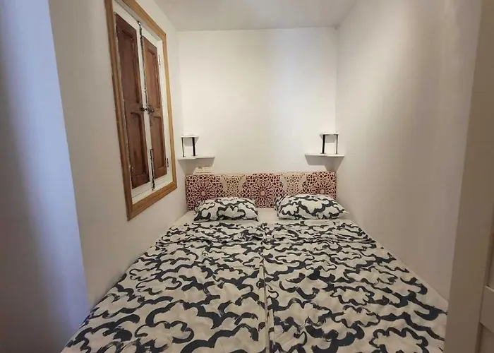 Piso Con Terraza En Cabanyal Valencia