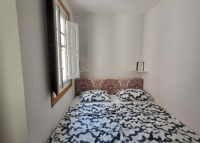 Piso Con Terraza En Cabanyal * Valencia